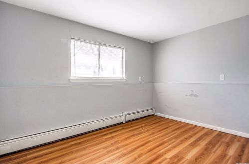 106 Rolling Meadows Rd, Middletown NY  10940-2606 exterior