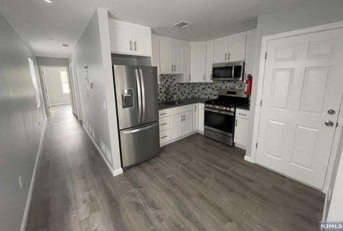 172 12th Ave, Paterson NJ  07501-1619 exterior