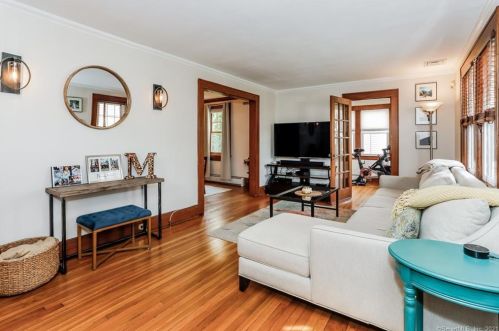 30 Forest Lawn Ave, Stamford, CT 06905-4305