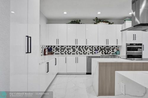 3591 177th Ave, Hollywood FL  33029-1666 exterior