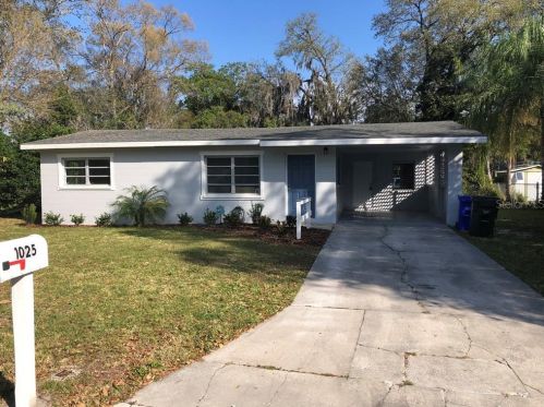 1025 Susan Dr, Lakeland, FL 33803-1911