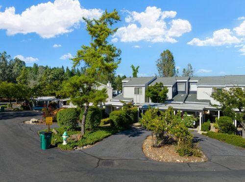 127 Rockwood Dr, Grass Valley CA  95945-5636 exterior