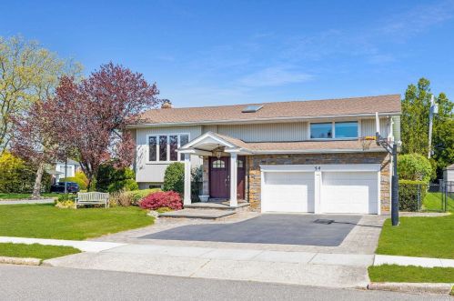 14 Ulster Dr, Muttontown, NY 11753-1922