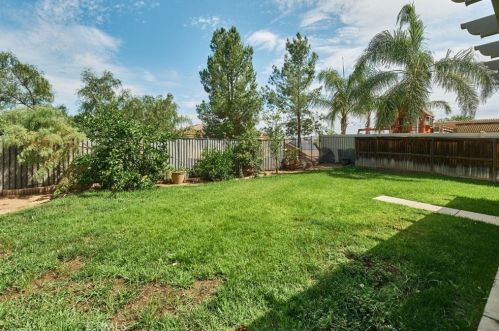 122 Quartz Ln, Perris CA  92570-7268 exterior