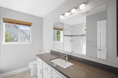 113 Estrada Dr, Mountain View CA  94043-5266 exterior