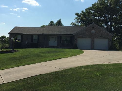 5700 Berkshire Dr, Dover, IN 47022-9305