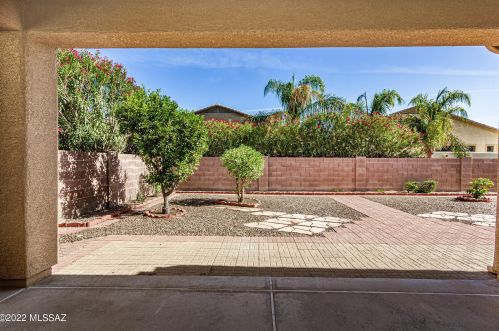 7386 Shining Amber Ln, Tucson, AZ 85743-1492