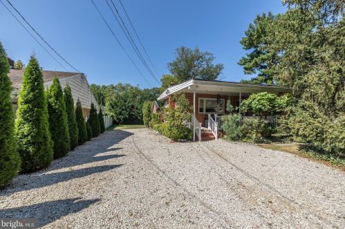 22 Maple Ave, Newfield, NJ 08344-4502