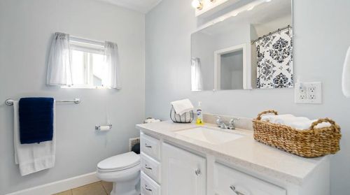 214 Sheridan Ave, New Castle PA  16105-2561 exterior