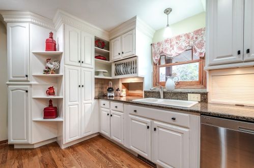 5916 Bernard Pl, Minneapolis, MN 55436-2667