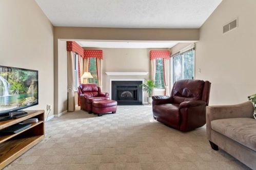 1535 Merion Ln, Oakmont PA  15139-1037 exterior