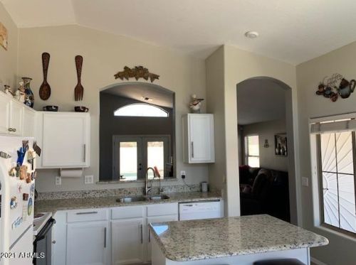 1698 Tremaine Ave, Gilbert AZ  85234-8139 exterior