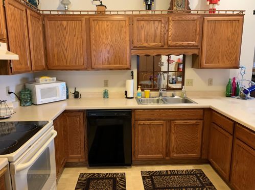 821 Devonshire Ln, West Bend, WI 53090-2195
