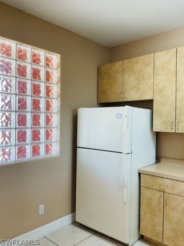 1126 47th Ter, Cape Coral, FL 33904-9165