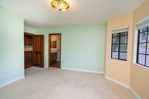 1129 Sugarbush Dr, Vista CA  92084-6605 exterior