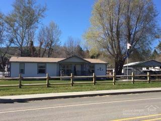 162 Franklin Ave, Dayville, OR 97825-5000