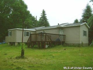 18 Carlo Dr, Kerhonkson, NY 12446-2803