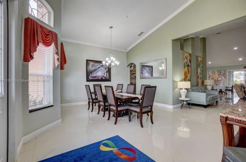 160 Saratoga Ave, Fort Pierce FL  34953-5974 exterior