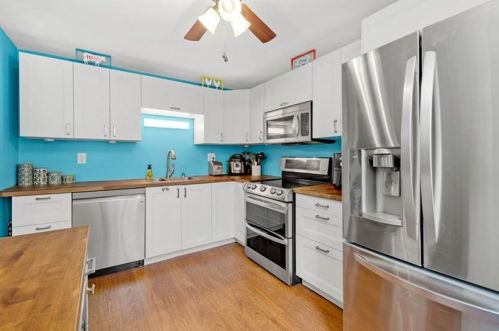 3138 Laurel Ridge Cir, Bridgeville PA  15017-1655 exterior