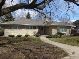 1728 Jefferson St, Oshkosh, WI 54901-3023