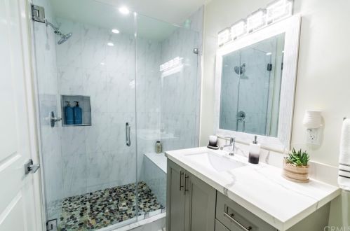 6160 Pacific Coast Hwy, Redondo Beach CA  90277-5907 exterior