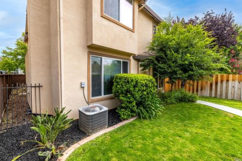 1125 Valley Glen Dr, Liberty Farms CA  95620-4835 exterior