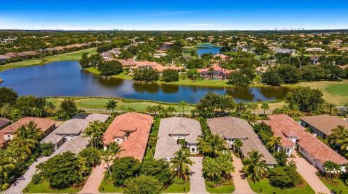 29006 Blaisdell Dr, Naples FL  34119-0930 exterior