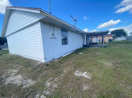 2864 48th Ter, Naples, FL 34116-7725