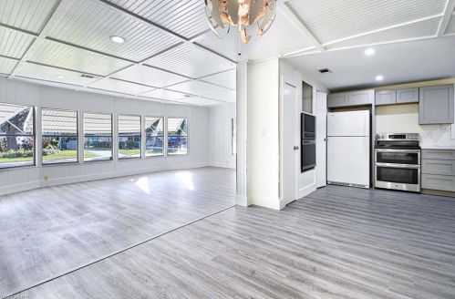 23 Derhenson Dr, Naples FL  34114-8202 exterior