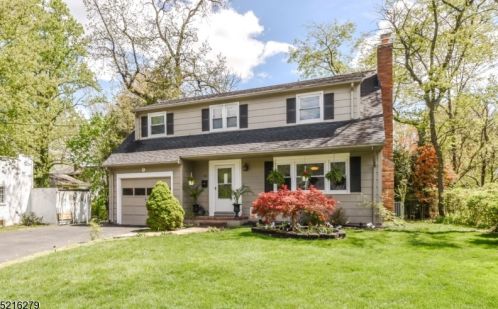 90 Portland Ave, Fanwood, NJ 07023-1172