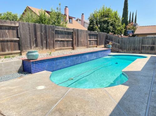 2000 Bailey Dr, Modesto, CA 95355-9152