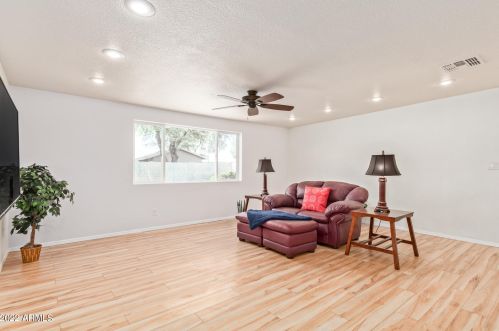 720 Fontana, Mesa, AZ 85204-3937