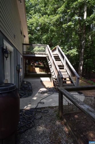 34 Woodlawn Dr, Bybee VA  22963-2732 exterior