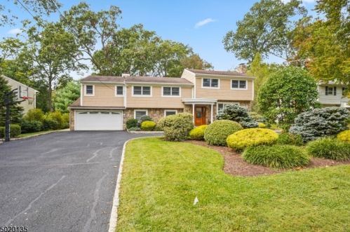 153 Robbins Ave, Berkeley Heights, NJ 07922-1208