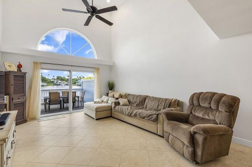 812 Ocean Dunes Cir, Jupiter FL  33477-9121 exterior