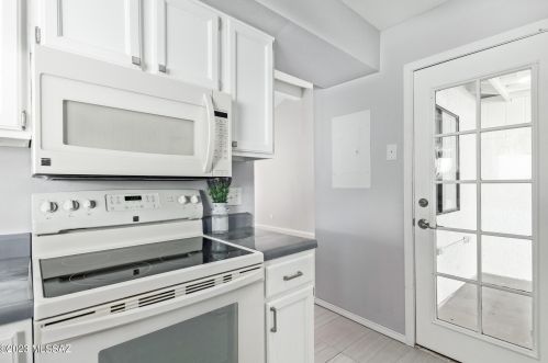 3001 Avenida Destino, Tucson AZ exterior