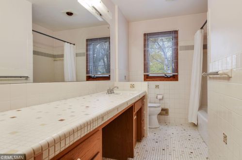 5333 Nicollet Ave, Minneapolis MN 55419-2621 exterior