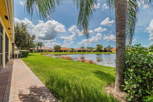 16143 Amethyst Key Dr, Wimauma FL  33598-4027 exterior