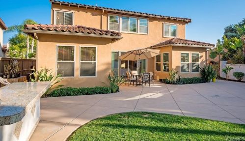 1694 Crossroads St, Chula Vista CA 91915-2431 exterior