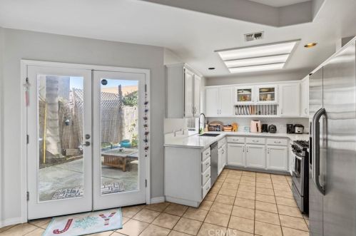 1813 Huntington St, Huntington Beach CA  92648-3131 exterior