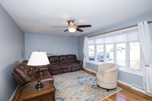 26 Sunrise Cir, Wallingford CT  06492-3225 exterior