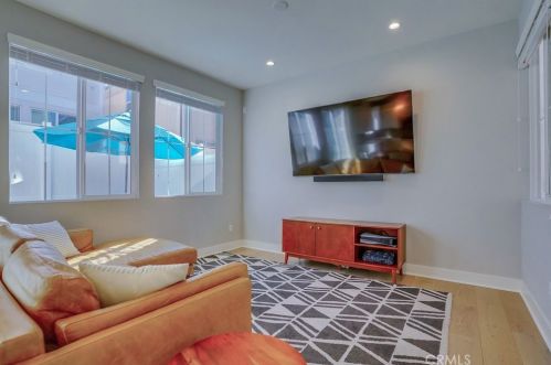18510 Grevillea Ave, Redondo Beach CA  90278-4630 exterior