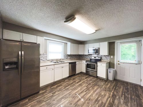 922 Virginia Ave, Florence, KY 41042-1732