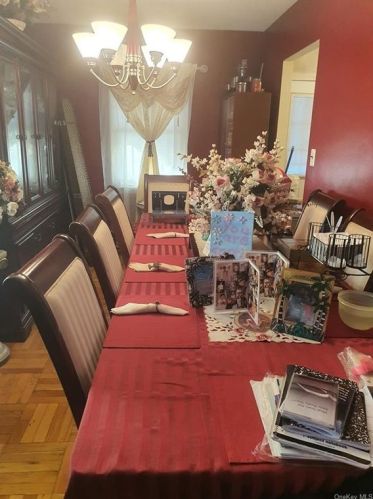 3641 Laconia Ave, Bronx NY  10469-1437 exterior