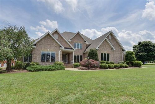 807 General Pickett Dr, Suffolk, VA 23434-7550