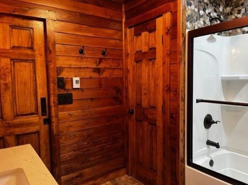 24480 Bushby Rd, Laurelville OH  43152-9712 exterior