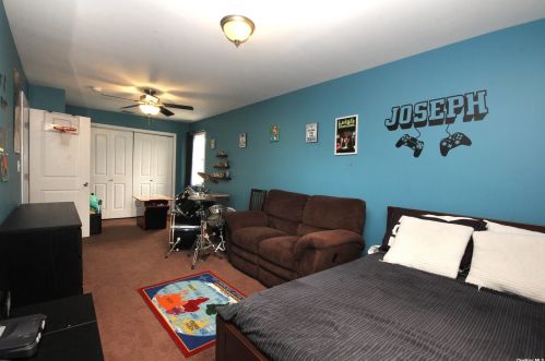 656 Sandra Ave, West Islip NY  11795-2524 exterior