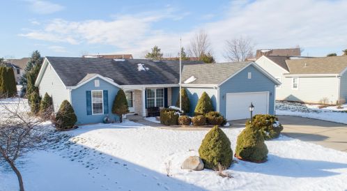 626 Mohr Cir, Waterford, WI 53185-4274