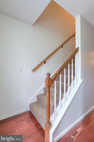 194 Jonathan Way, Red Lion PA  17356-9044 exterior