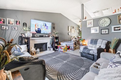 743 Mariner Dr, Perris CA  92571-3822 exterior